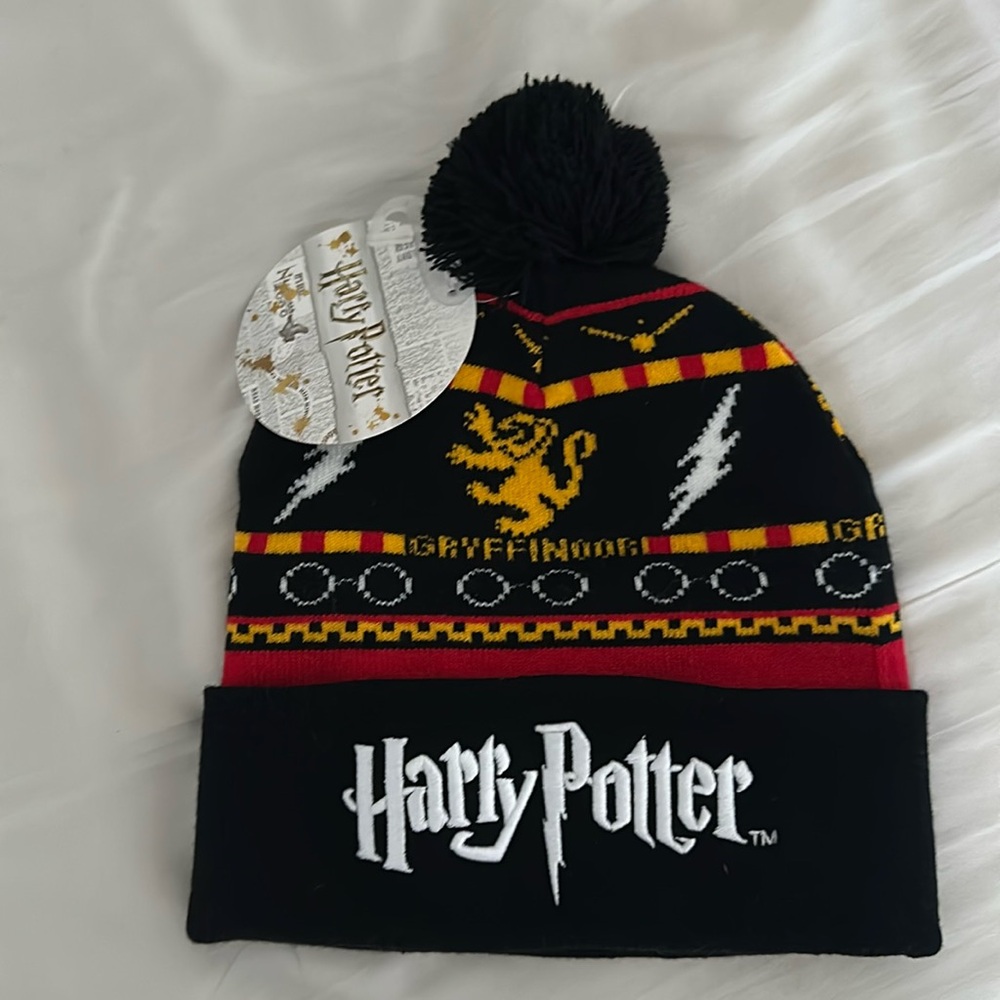 Harry Potter Beanie Gryffindor Pom Logo Bioworld Glasses Lightning Bolt Hat